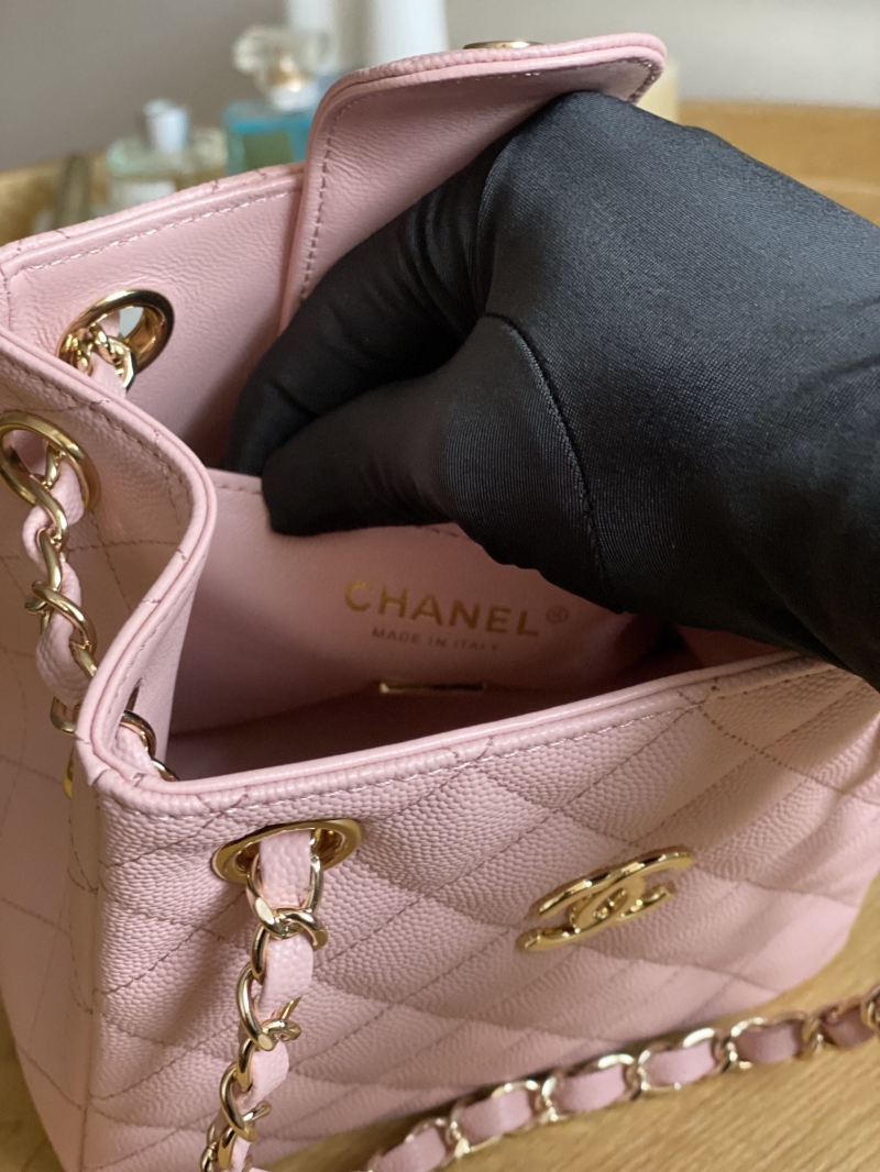 Ch**el bucket bags